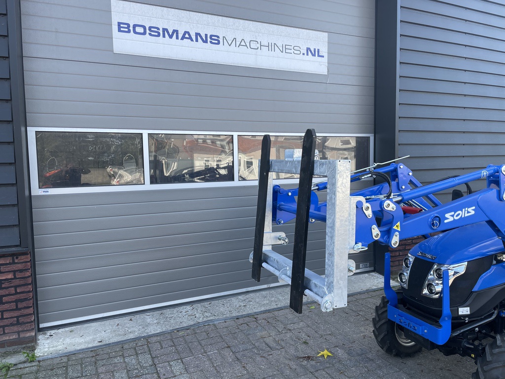 Combi Palletdrager / Palletvork 750 kg verstelbaar voor 3-punt en voorlader Solis / Farmtrac