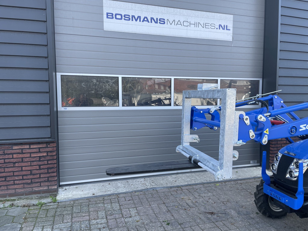 Combi Palletdrager / Palletvork 750 kg verstelbaar voor 3-punt en voorlader Solis / Farmtrac