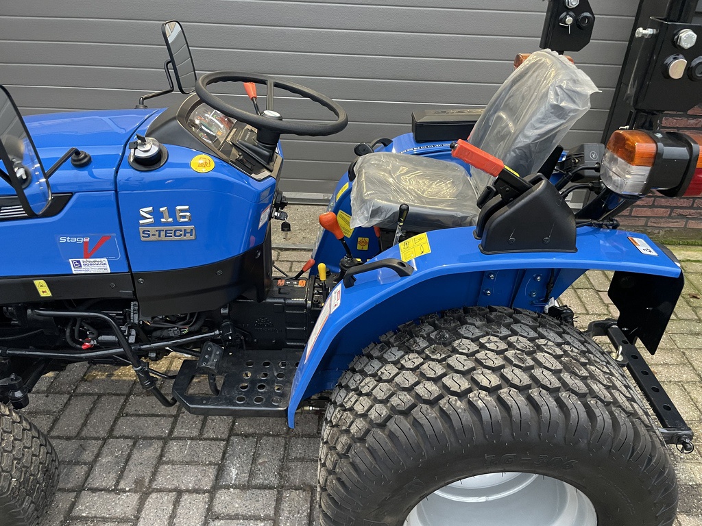 Solis 16 minitractor NIEUW 5 jaar GARANTIE optie gazonbaden