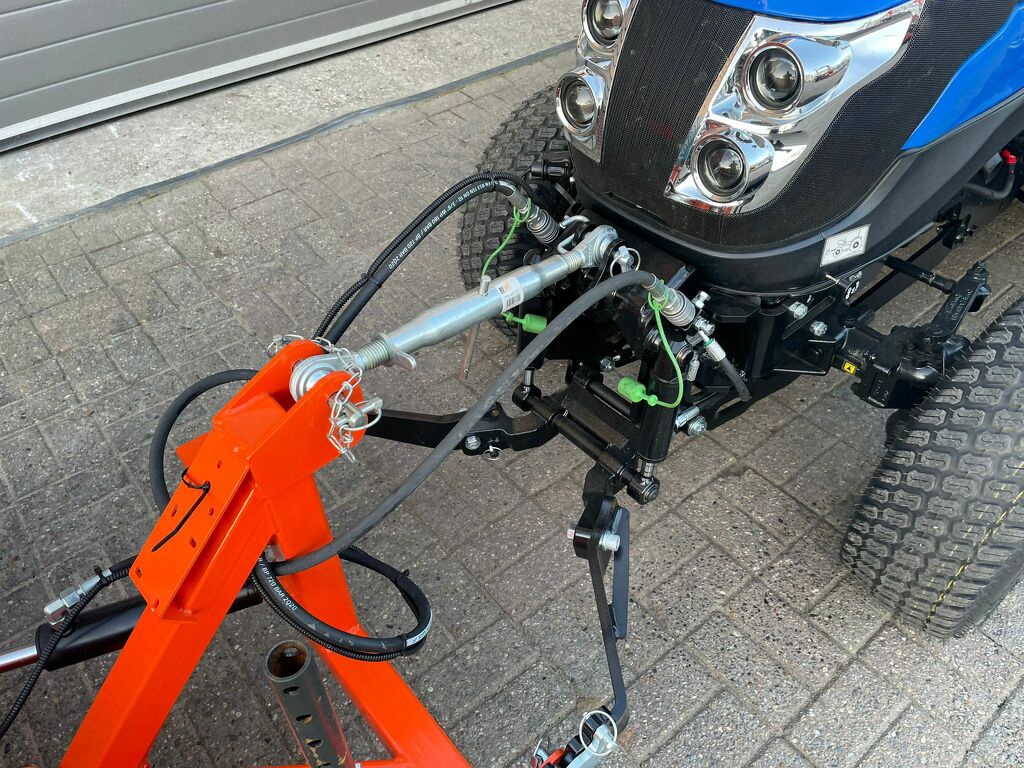 Solis 26 HST minitractor CABINE (optie zoustrooier, sneeuwschuif)