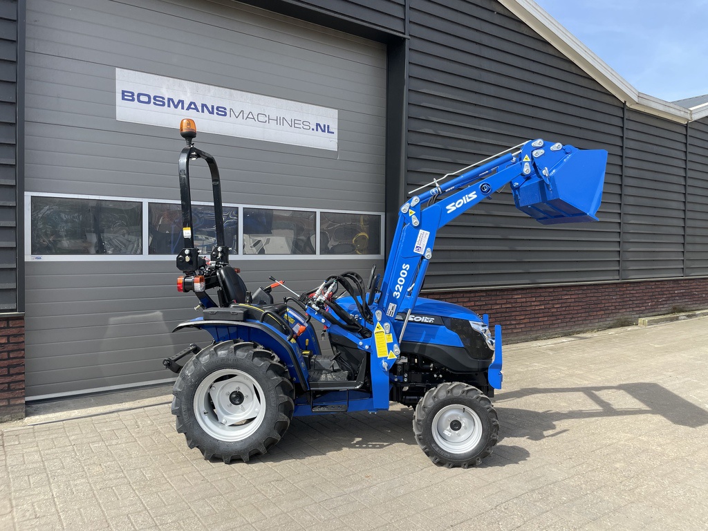 Solis 26 minitractor NIEUW + frontlader op brede agribanden
