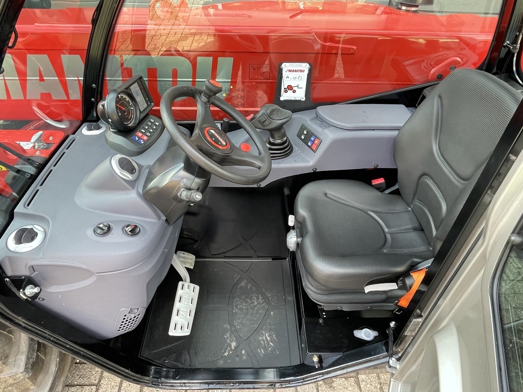 TE HUUR Manitou MT930 verreiker 9 M 3000 kg