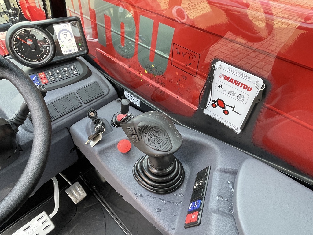 TE HUUR Manitou MT930 verreiker 9 M 3000 kg