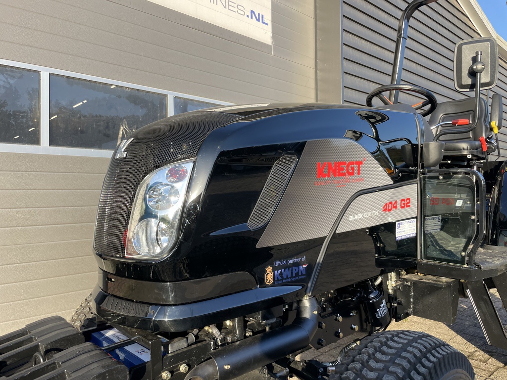 Knegt 404 BLACK edition 4WD 40 PK compact tractor NIEUW