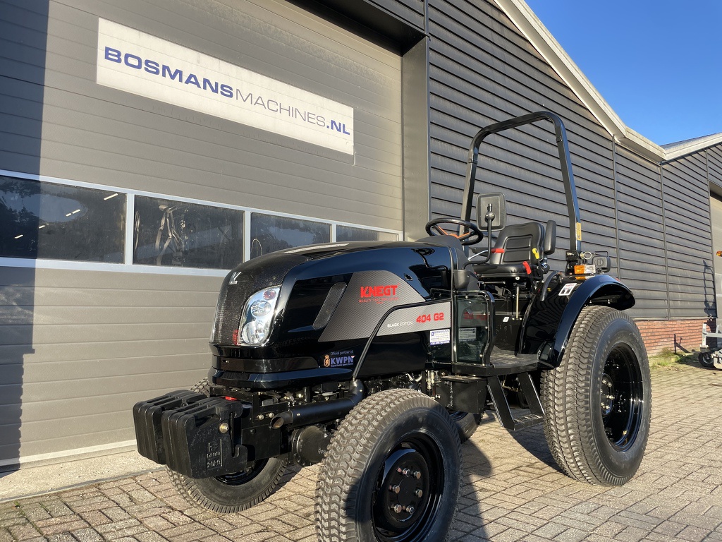 Knegt 404 BLACK edition 4WD 40 PK compact tractor NIEUW