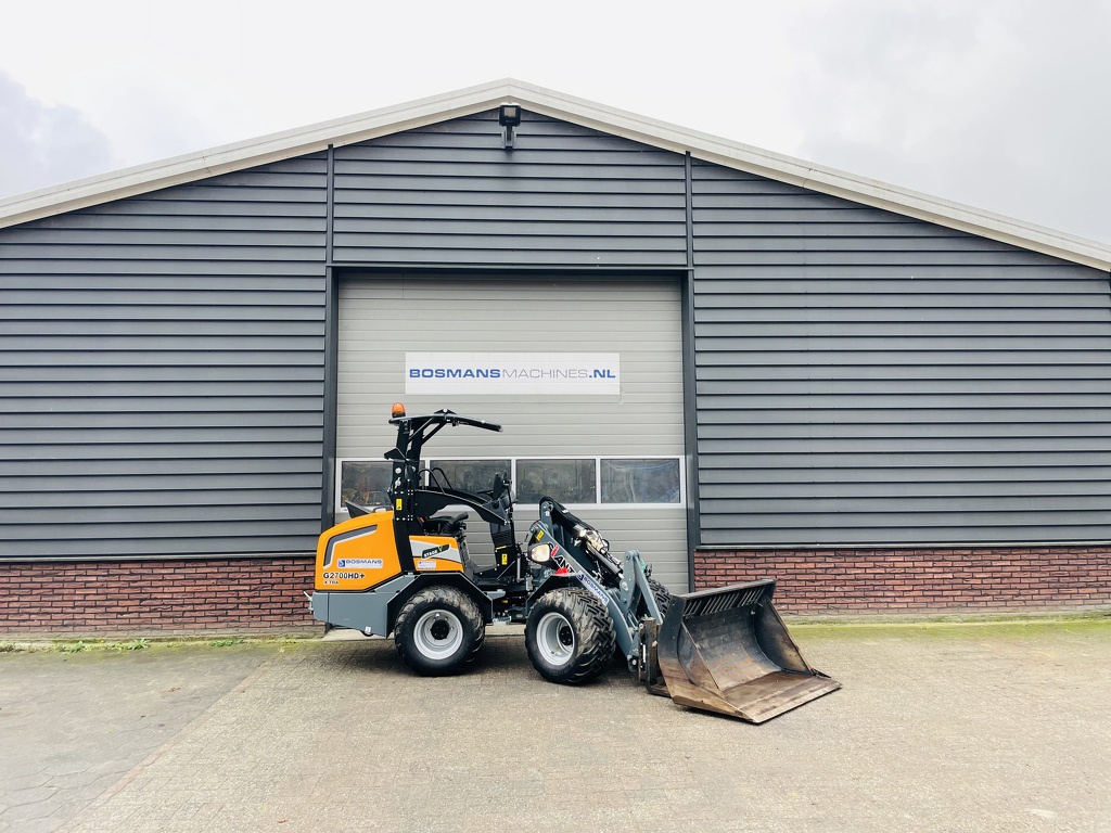 Giant G2700 HD X-TRA + minishovel / kniklader BJ 2024 260 uur