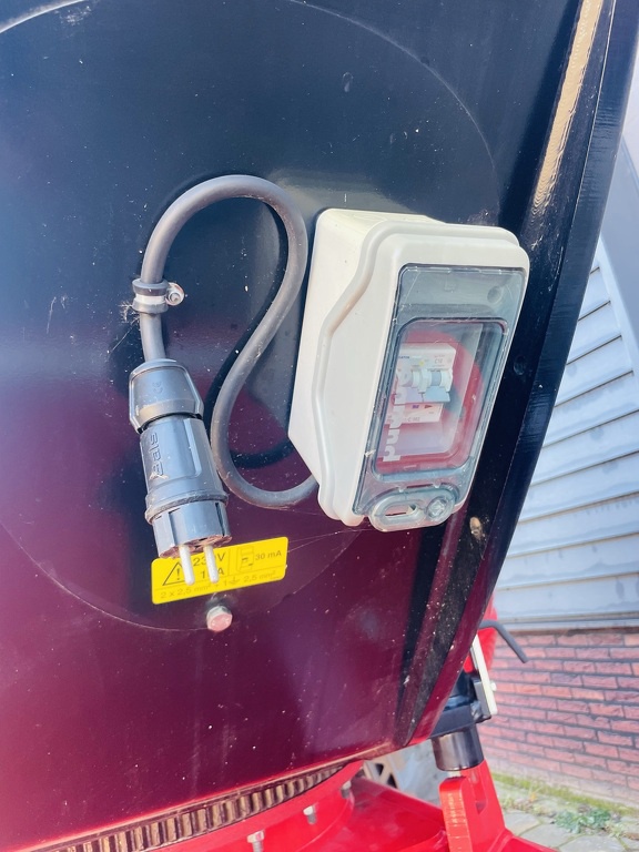 TE HUUR Manitou 280 TJ 28 M hoogwerker met uitschuif jib