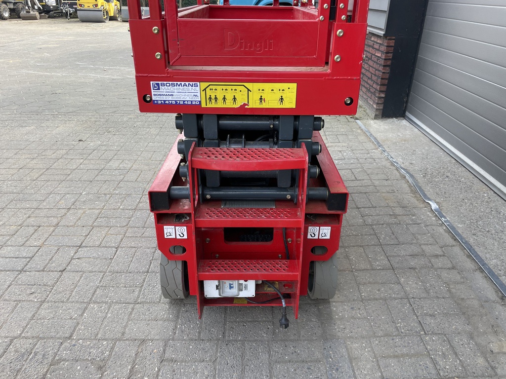 Magni ES0807 AC schaarhoogwerker BJ 2023 26 uur