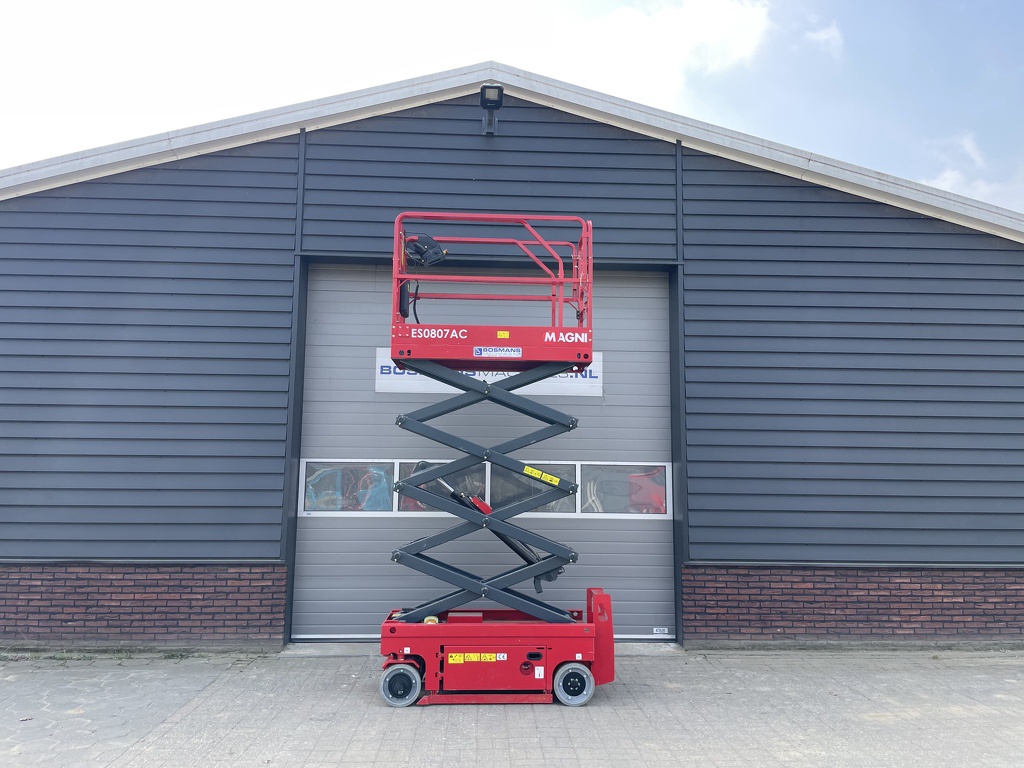 Magni ES0807 AC schaarhoogwerker BJ 2023 26 uur