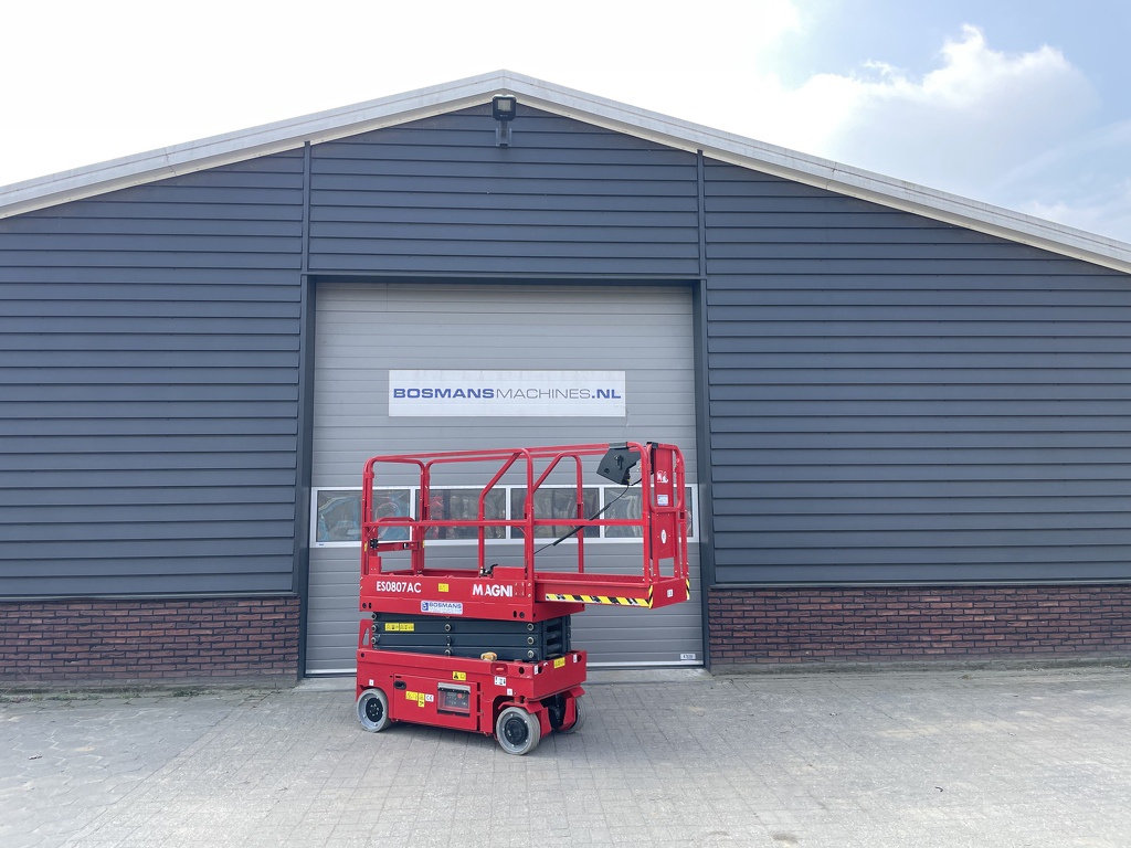 Magni ES0807 AC schaarhoogwerker BJ 2023 26 uur