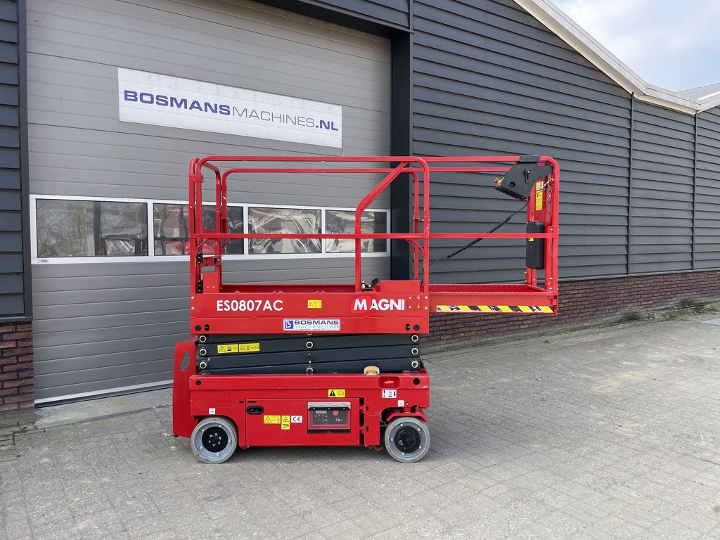 Magni ES0807 AC schaarhoogwerker BJ 2023 26 uur