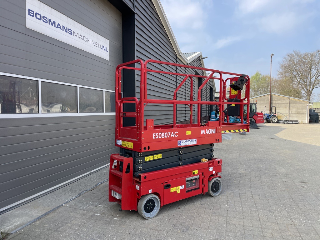 Magni ES0807 AC schaarhoogwerker BJ 2023 26 uur