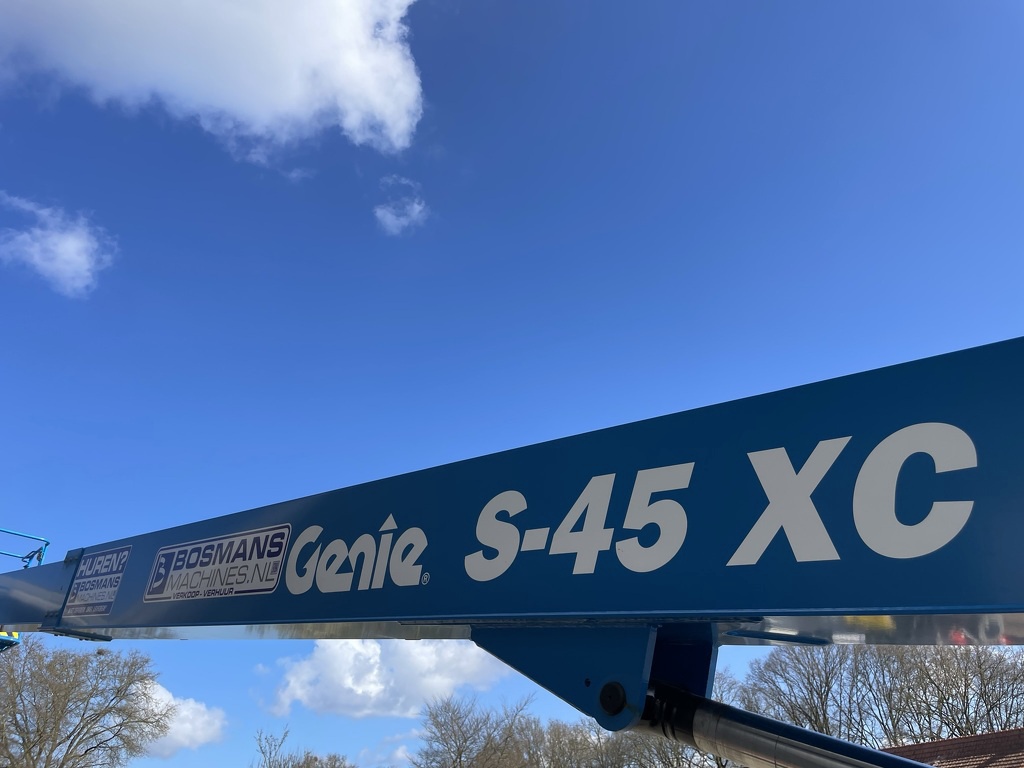 TE HUUR Genie S45 XC telescoop hoogwerker 16 M