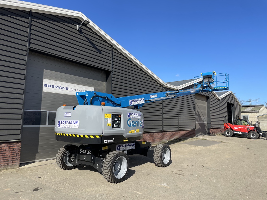 TE HUUR Genie S45 XC telescoop hoogwerker 16 M