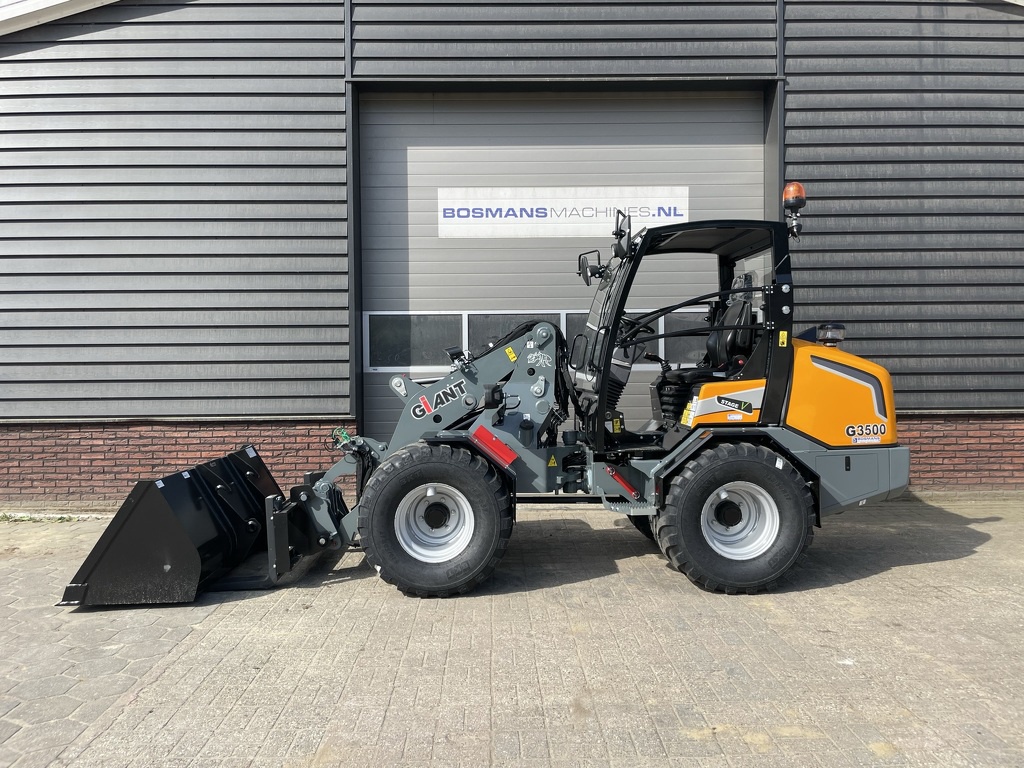 Giant G3500 shovel NIEUW €795 LEASE
