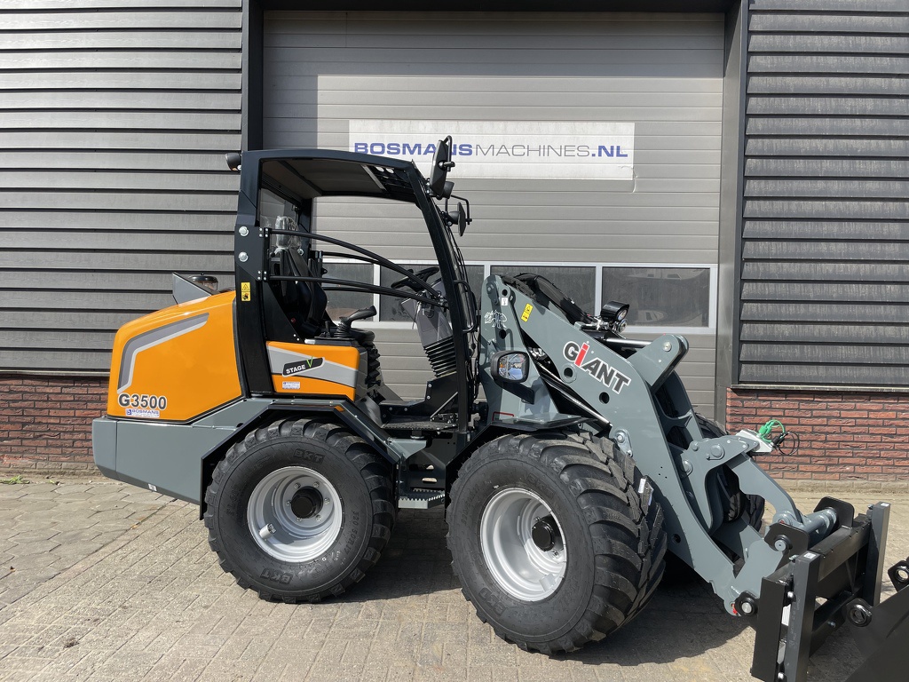 Giant G3500 shovel NIEUW €795 LEASE