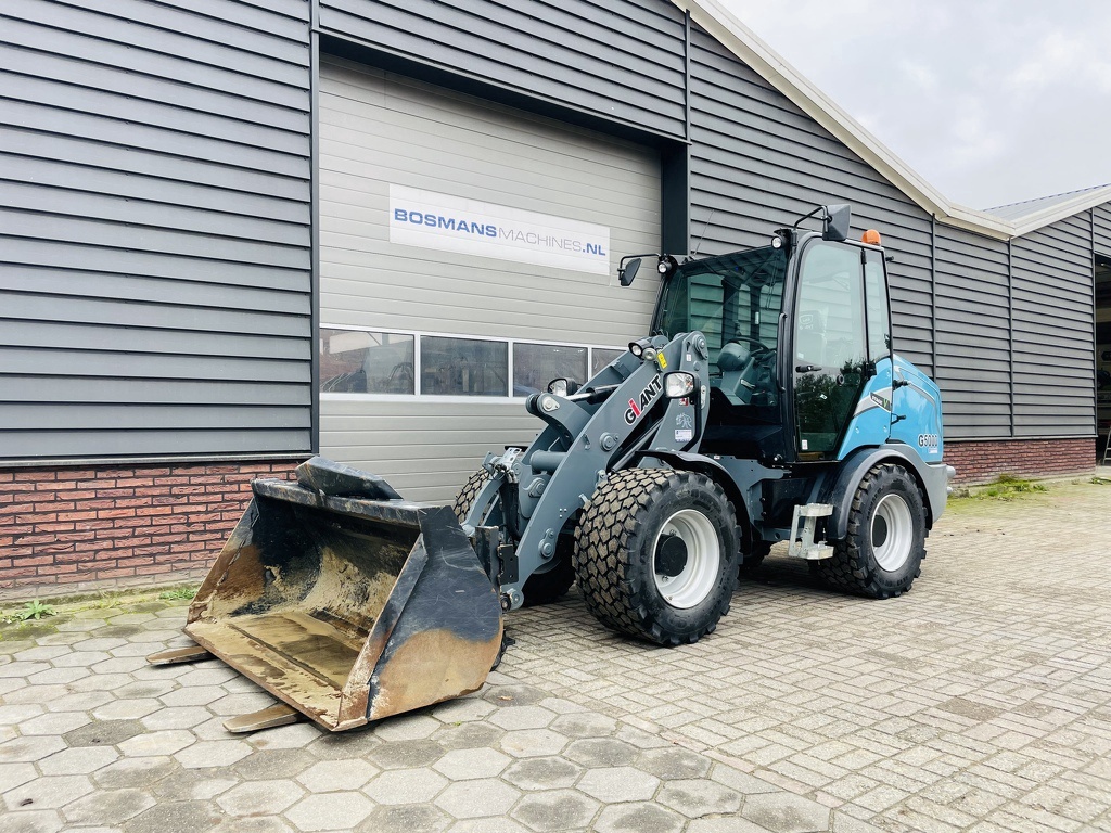 TE HUUR Giant G5000 5 T shovel / kniklader