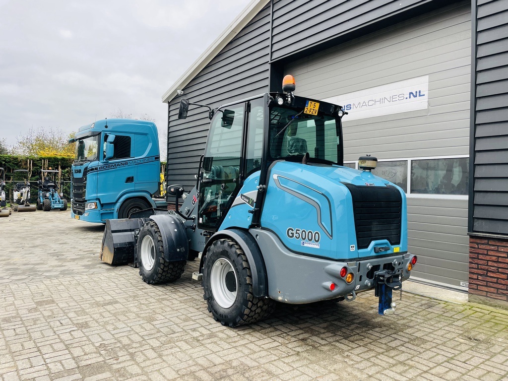 TE HUUR Giant G5000 5 T shovel / kniklader