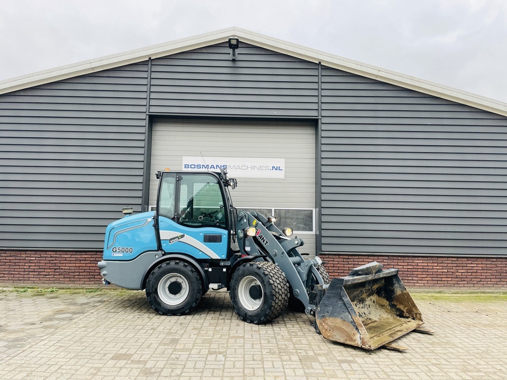 TE HUUR Giant G5000 5 T shovel / kniklader