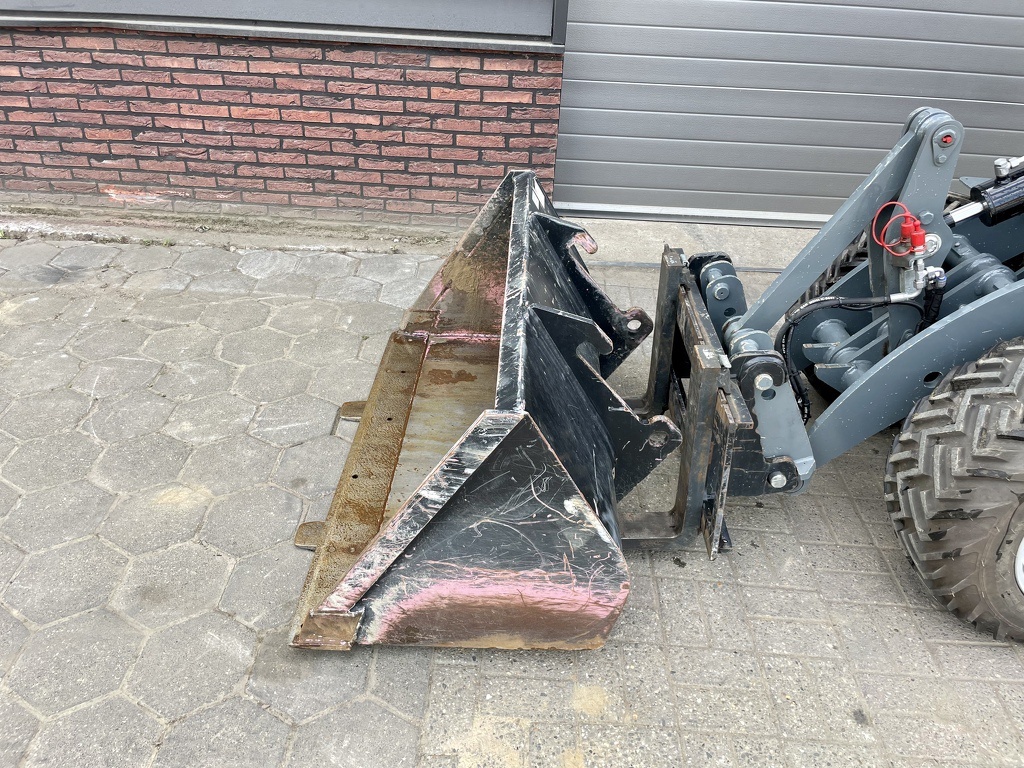 TE HUUR Giant G2300 HD X-TRA minishovel 2.2 T