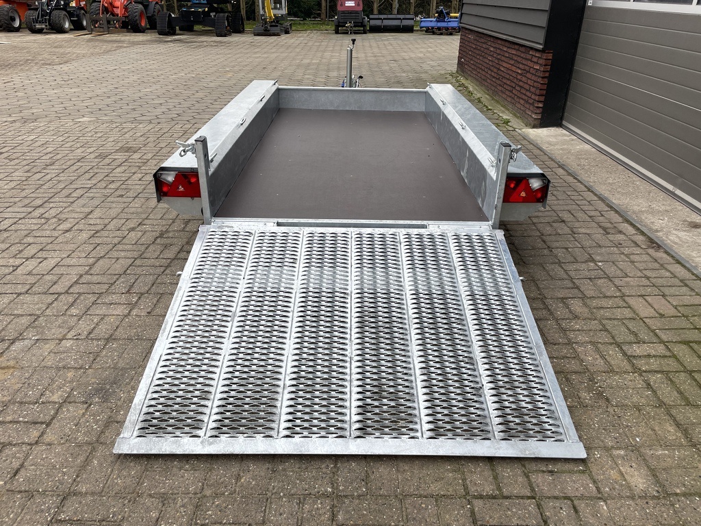 TE HUUR Vlemmix machinetransporter 2700 kg