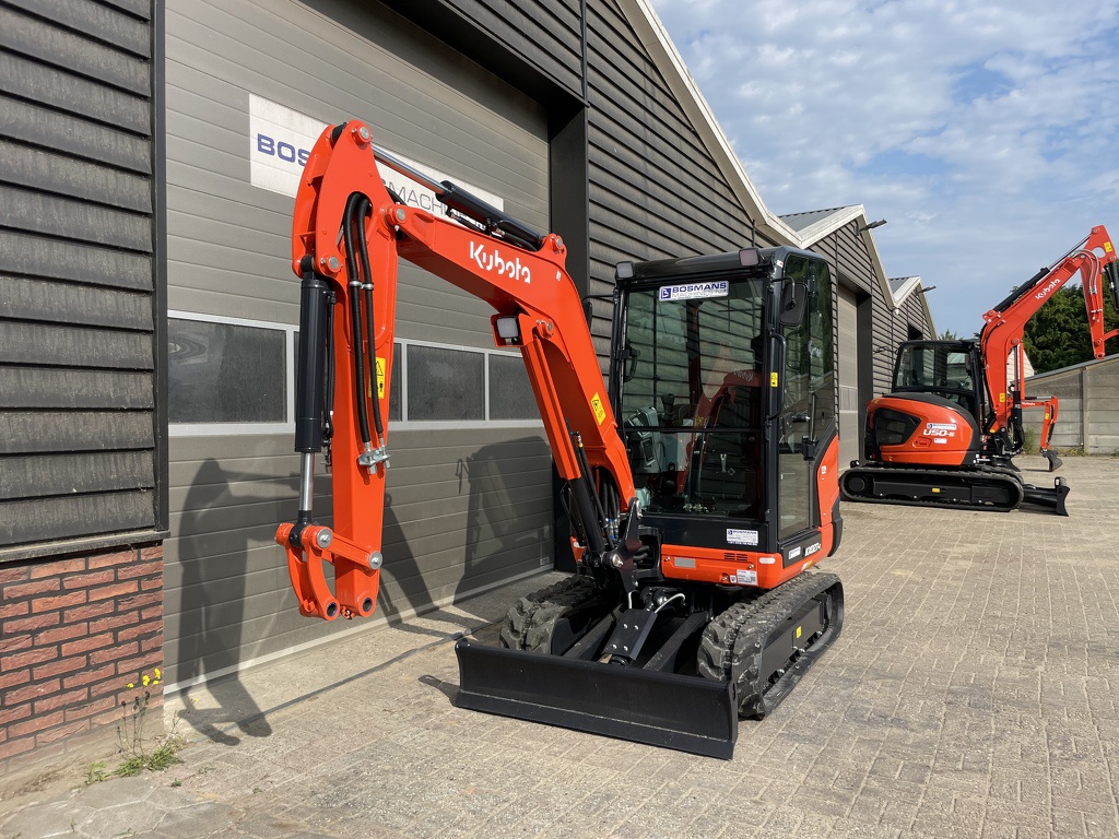 Kubota KX027 KX27 HI-SPEC minigraver NIEUW €599 LEASE