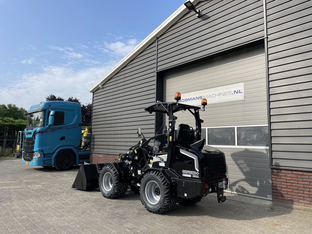 Giant G2700 X-TRA HD + minishovel NIEUW black edition