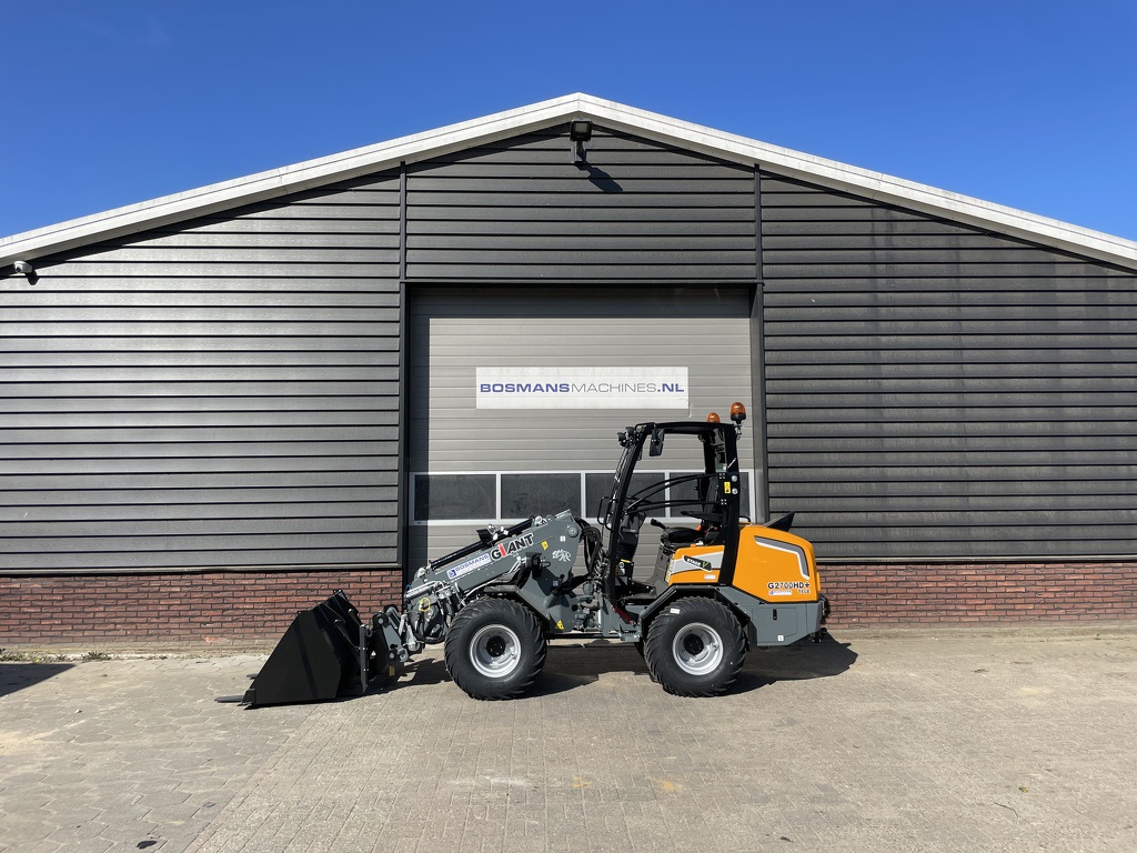 Giant G2700 TELE HD+ minishovel NIEUW €835 LEASE