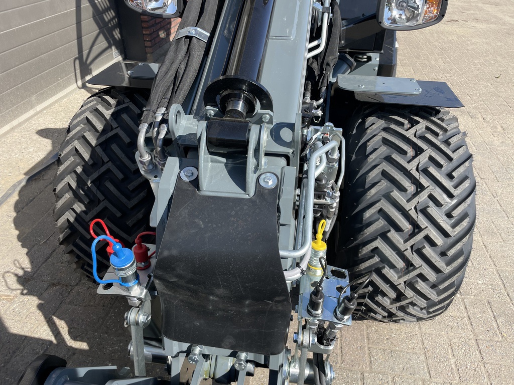 Giant G2700 TELE HD+ minishovel NIEUW €835 LEASE