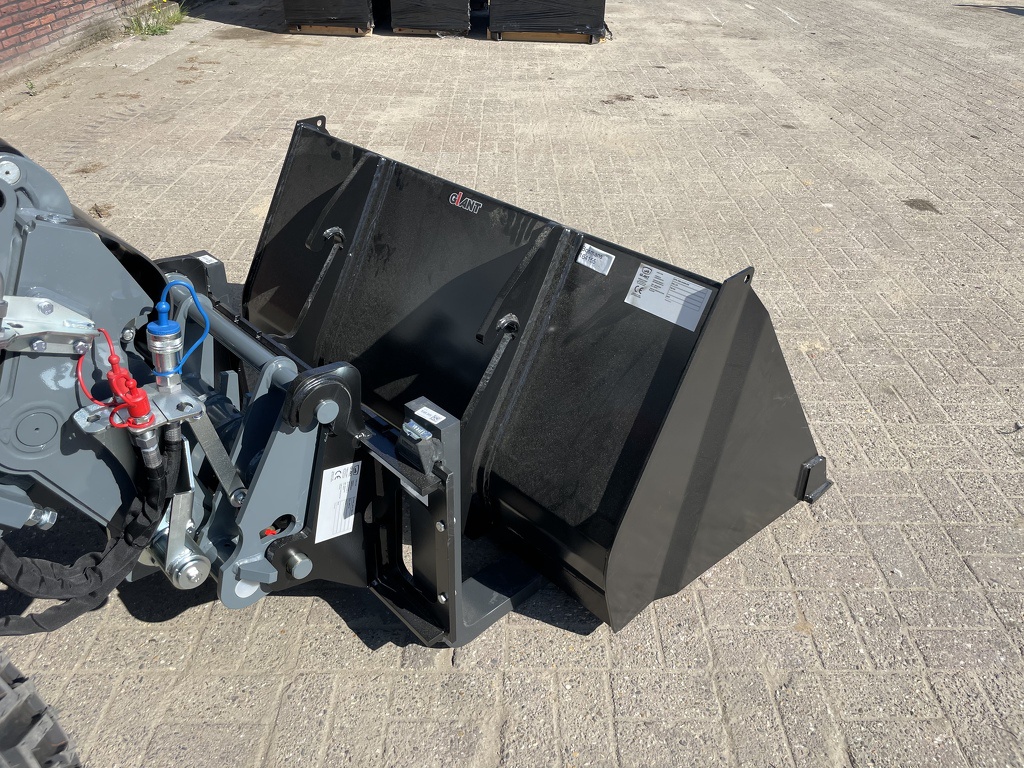 Giant G2700 TELE HD+ minishovel NIEUW €835 LEASE