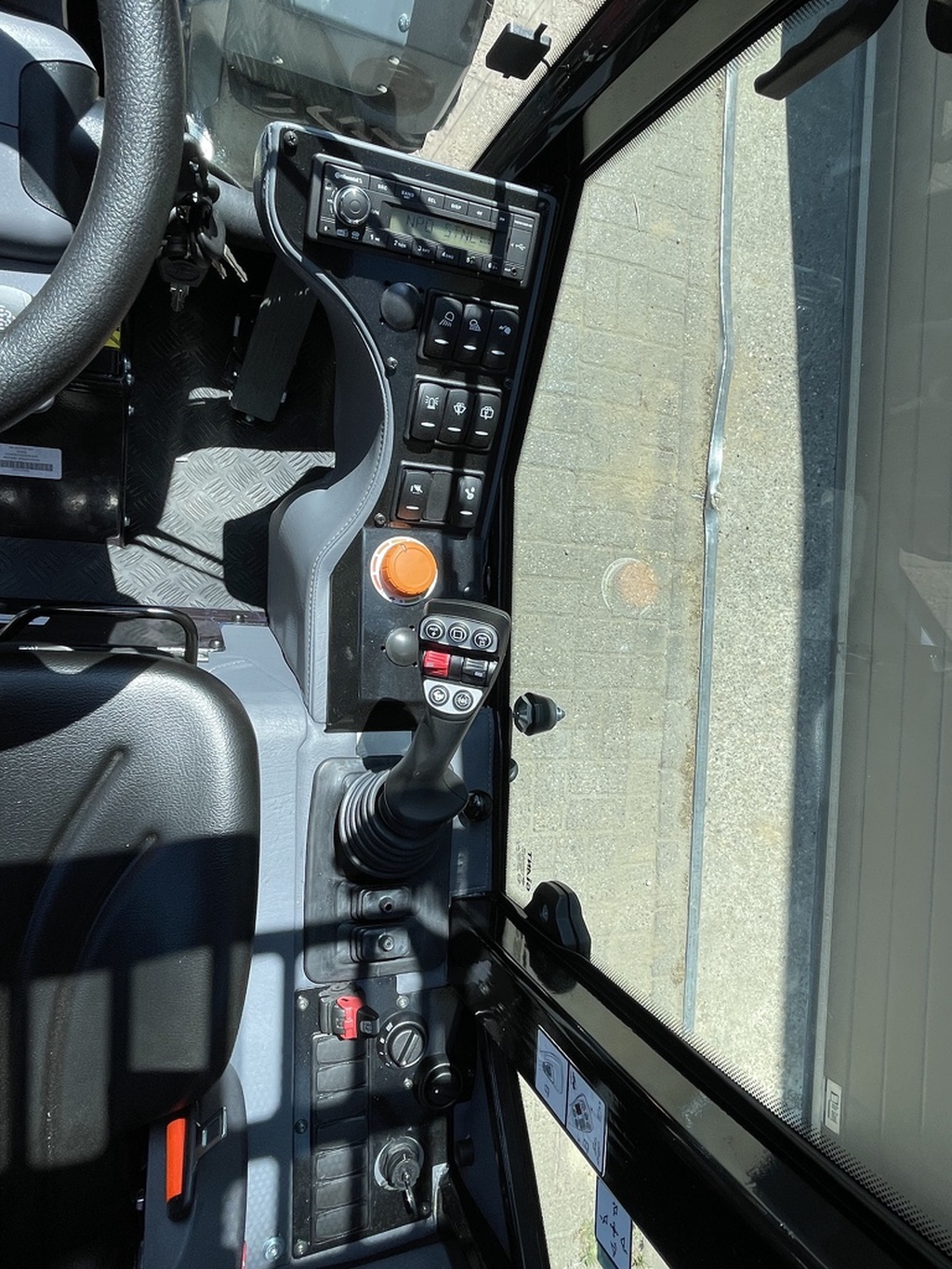 Giant G2700 X-TRA HD+ CABINE minishovel NIEUW