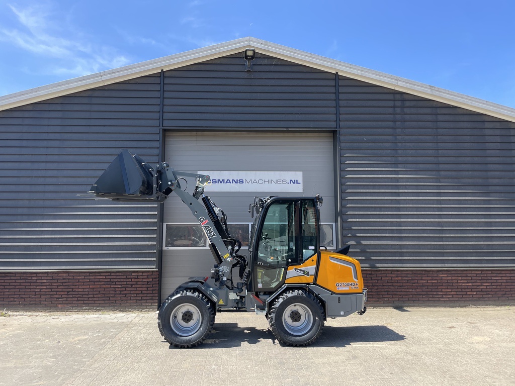 Giant G2700 X-TRA HD+ CABINE minishovel NIEUW
