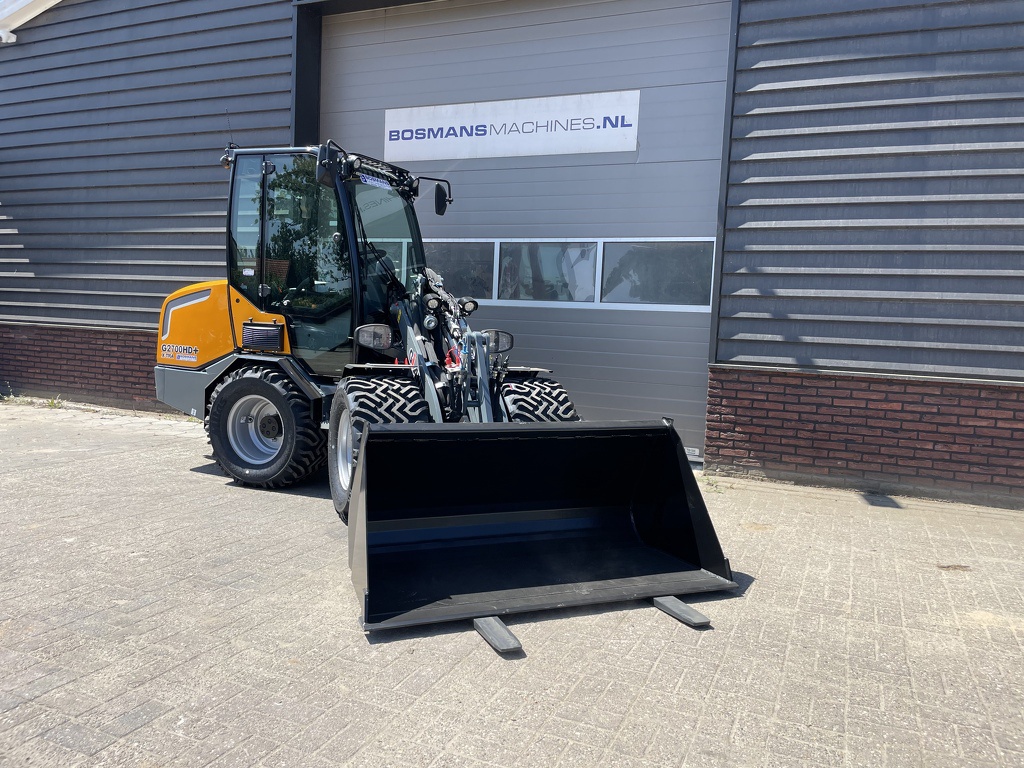 Giant G2700 X-TRA HD+ CABINE minishovel NIEUW