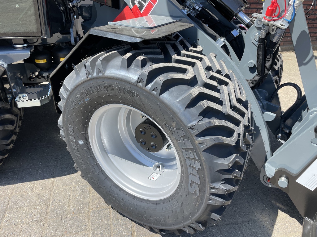 Giant G2700 X-TRA HD+ CABINE minishovel NIEUW