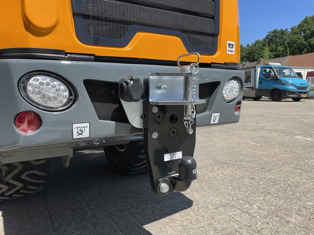 Giant G2700 X-TRA HD+ CABINE minishovel NIEUW