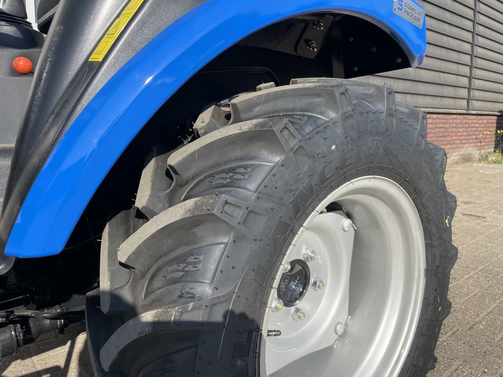 Solis 26 HST minitractor met voorlader / frontlader NIEUW