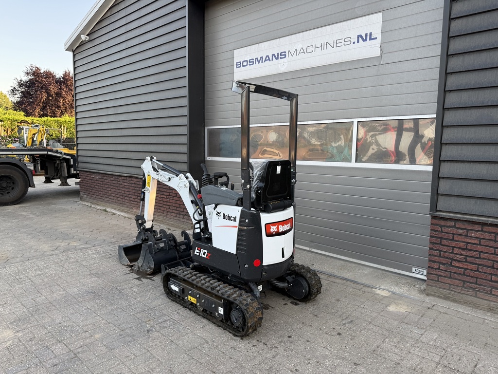 Bobcat E10 z minigraver 2025 28 uur DEMO