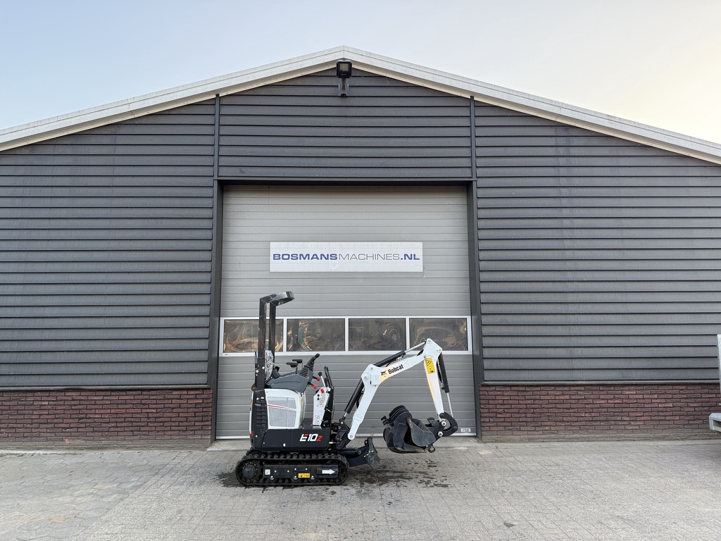 Bobcat E10 z minigraver 2025 28 uur DEMO