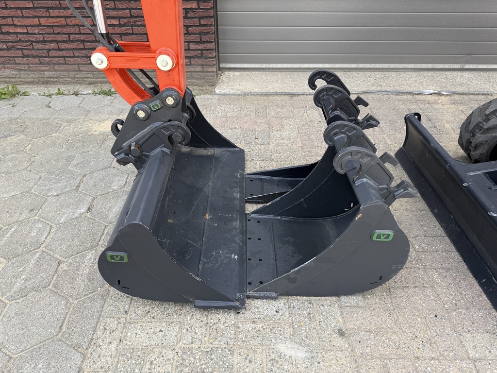 Kubota KX027 HI-SPEC minigraver NIEUW incl CW05 + 3 bakken