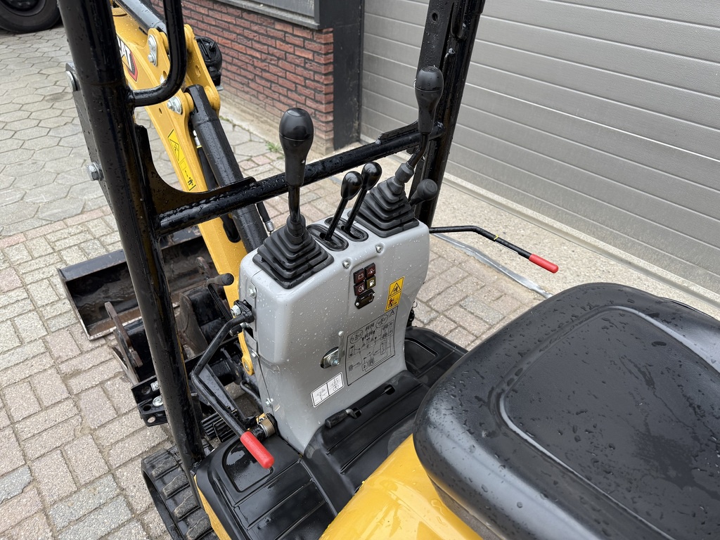 Caterpillar 300.9 minigraver BJ 2021