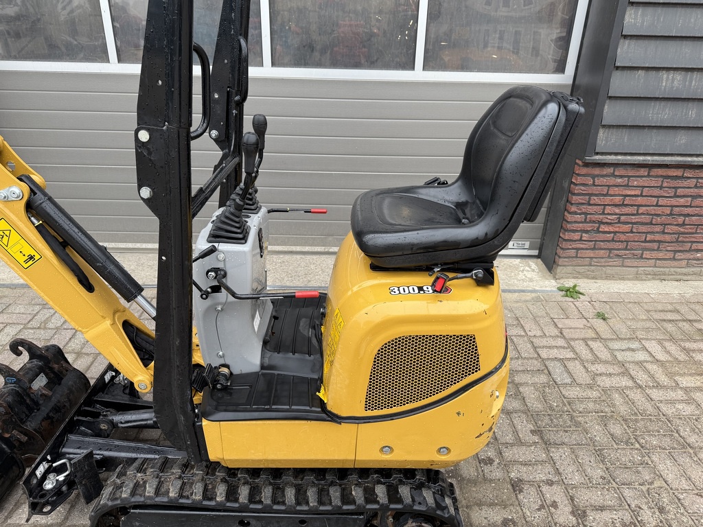 Caterpillar 300.9 minigraver BJ 2021