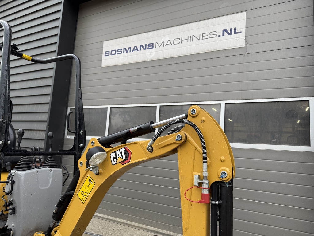 Caterpillar 300.9 minigraver BJ 2021