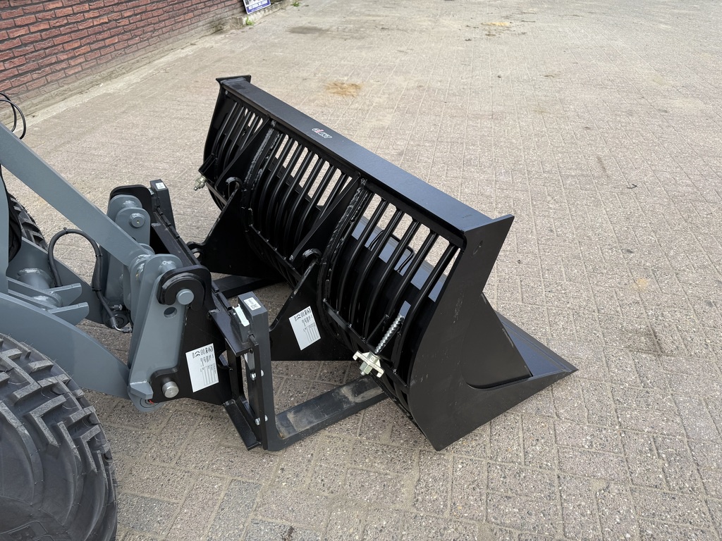 Giant G2700 HD X-TRA + minishovel / kniklader NIEUW