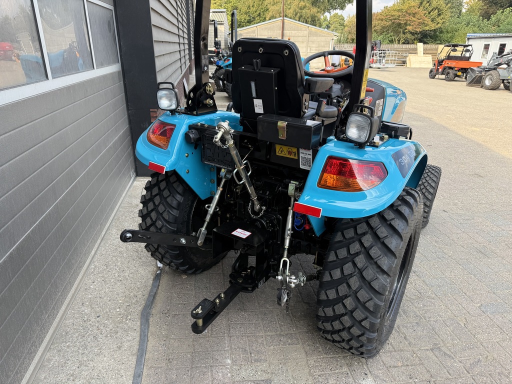Knegt 304 G2 minitractor 4WD 30 PK