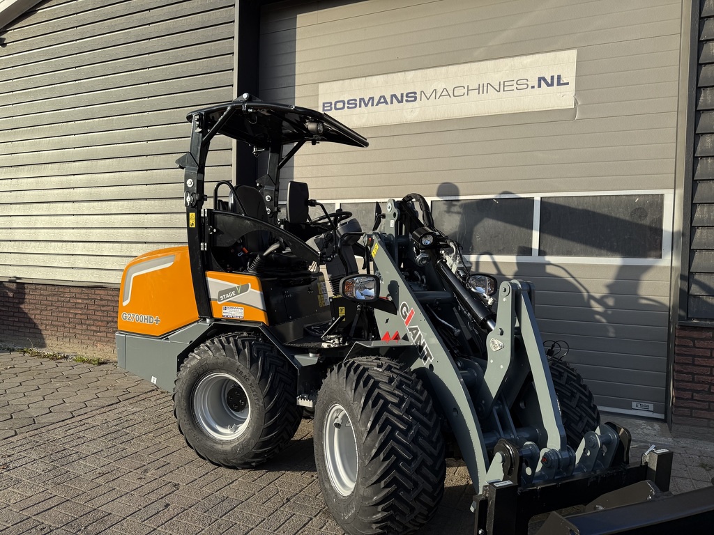 Giant G2700 HD + minishovel / kniklader NIEUW €665 LEASE