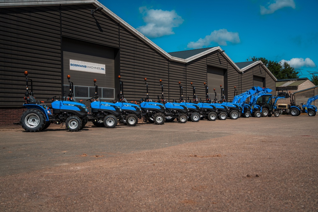 Solis 26 HST minitractor NIEUW met HOGE galaxy banden