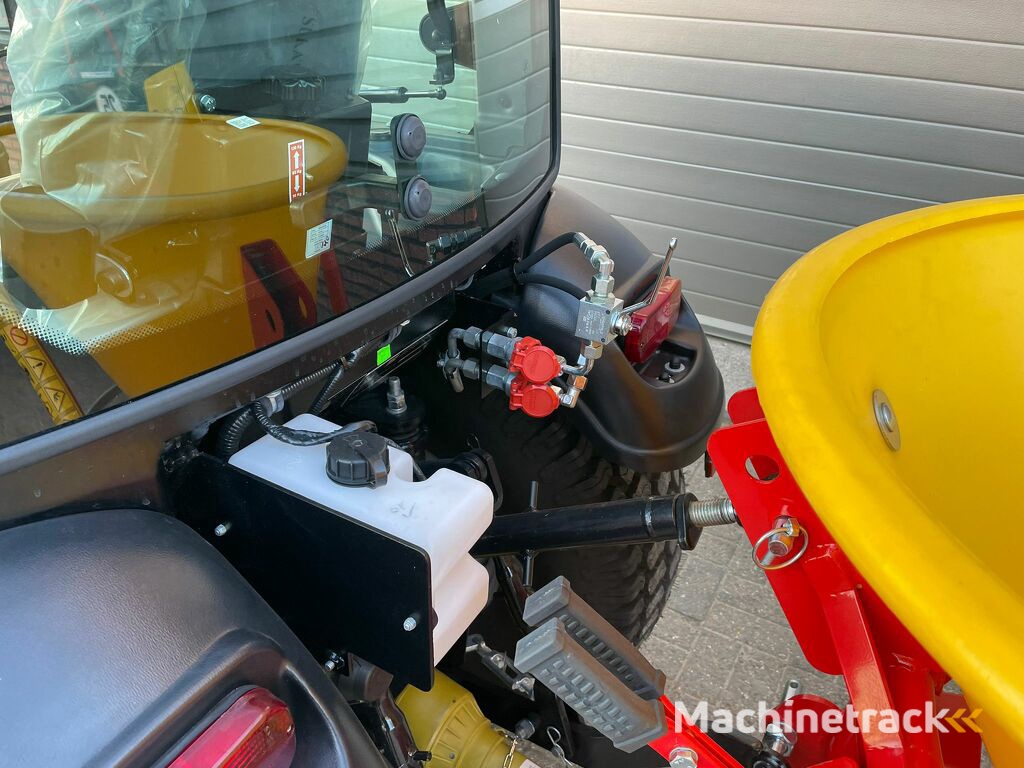 Solis 26 HST minitractor CABINE (optie zoustrooier, sneeuwschuif)