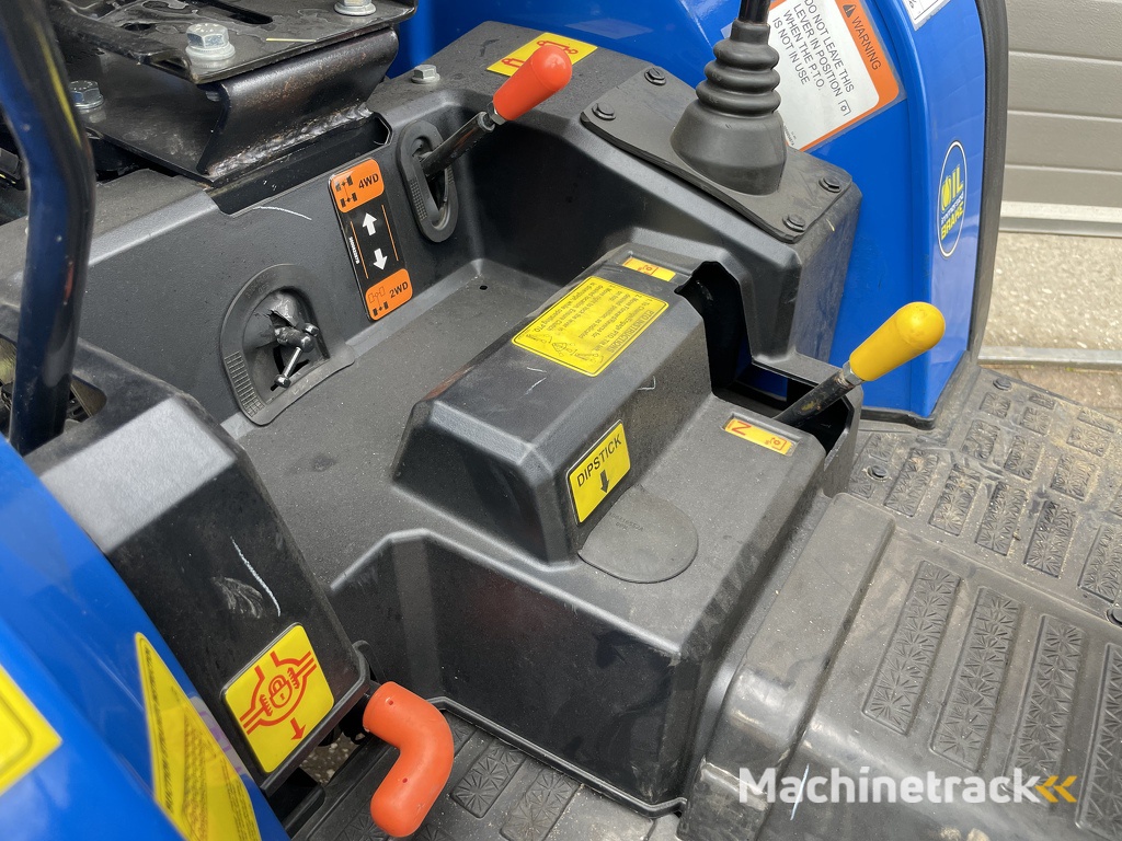 Solis 26 + minitractor NIEUW industriebanden 5 jaar GARANTIE