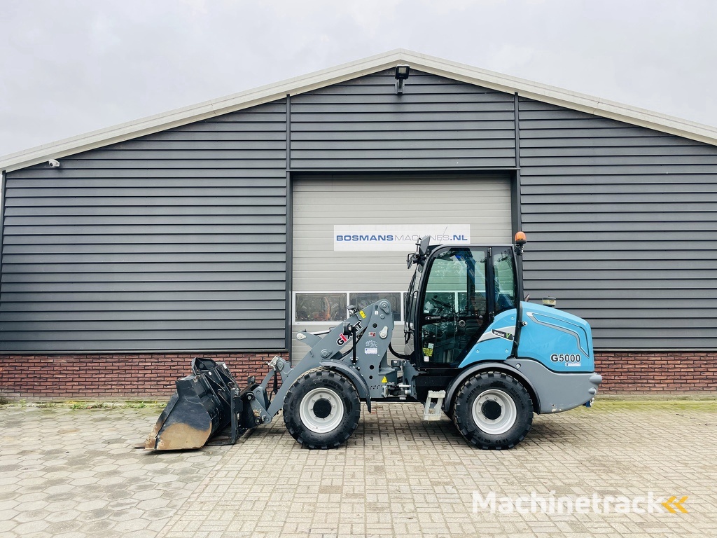 TE HUUR Giant G5000 5 T shovel / kniklader