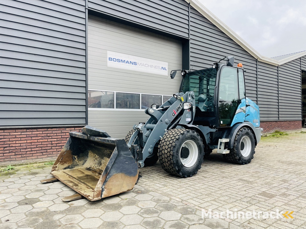 TE HUUR Giant G5000 5 T shovel / kniklader